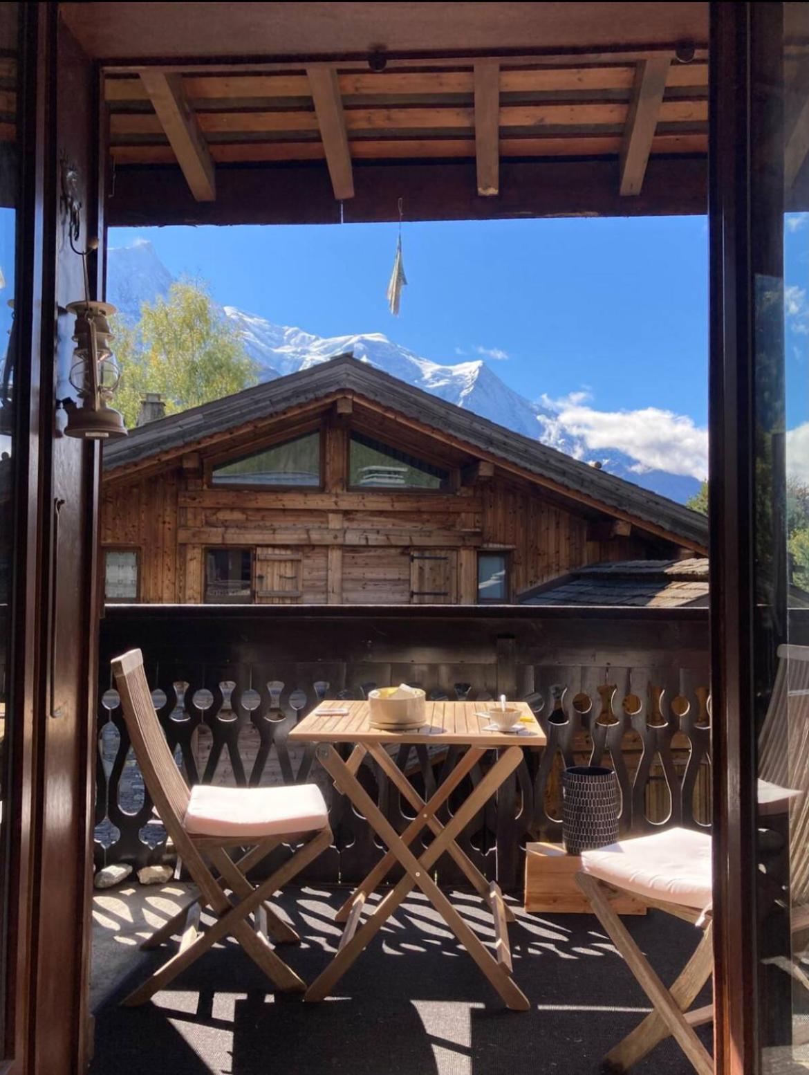 Appartement ensoleillé aux Tines, vue Massif Chamonix Mont Blanc Exterior foto